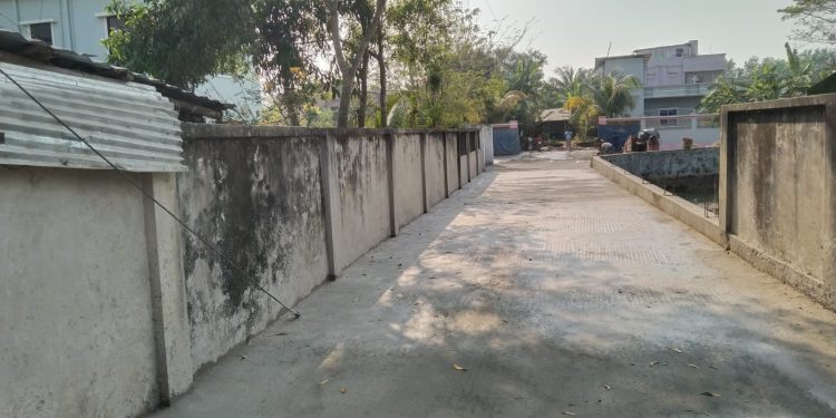 চলমান উন্নয়ন কাজ।