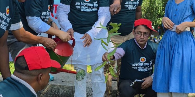 এক দিনে এক লাখ গাছ রোপণের কর্মসূচি